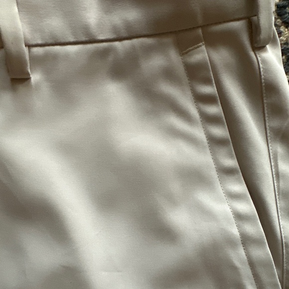 Peter Millar Crown Sport Mens Flat Front Stone Color Shorts Size 42 Waist - Picture 3 of 6